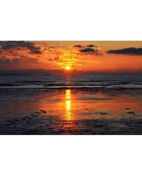 Cuadro fotografia de atardecer en la playa frente al mar Home