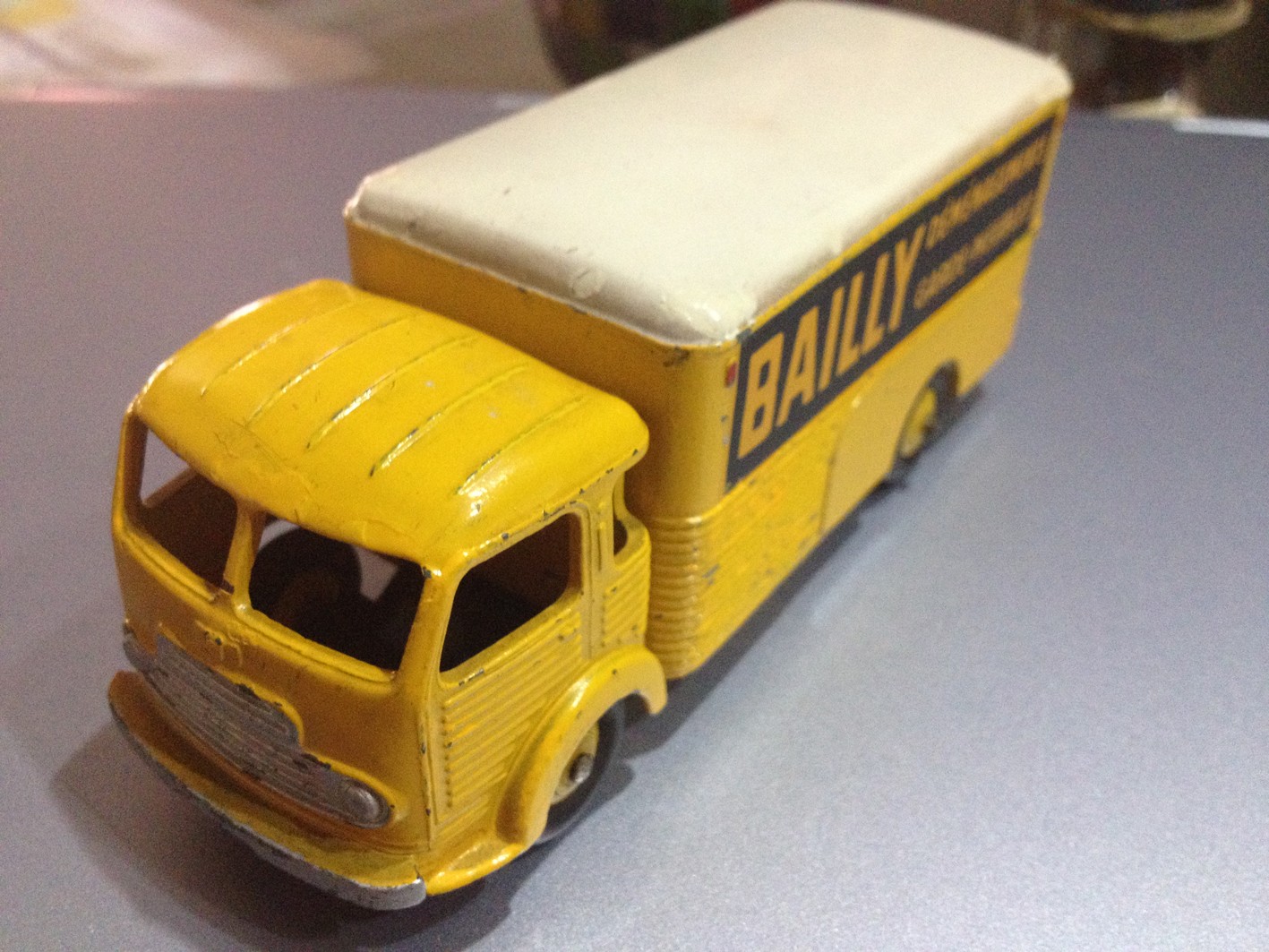 Ancien Camion Dinky Toys 33AN Simca Cargo Déménagement - Occasion